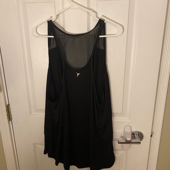 Workout tank top - Picture 2 of 4